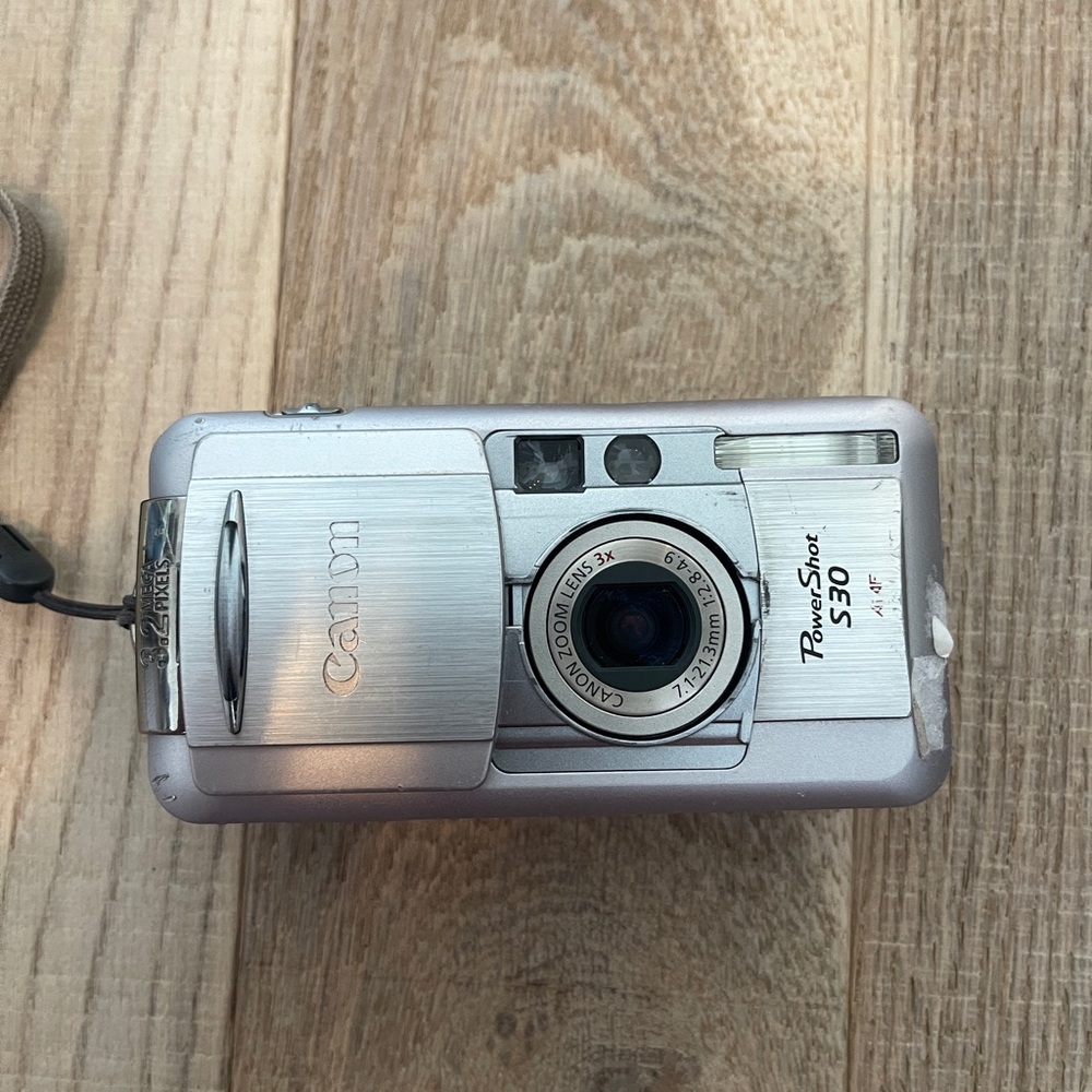 Canon Powershot s30
